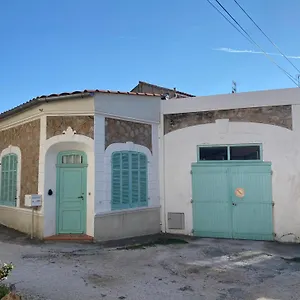 https://studio-climatise-avec-parking-et-proche-de-la-mer.fr-provencehotel.com